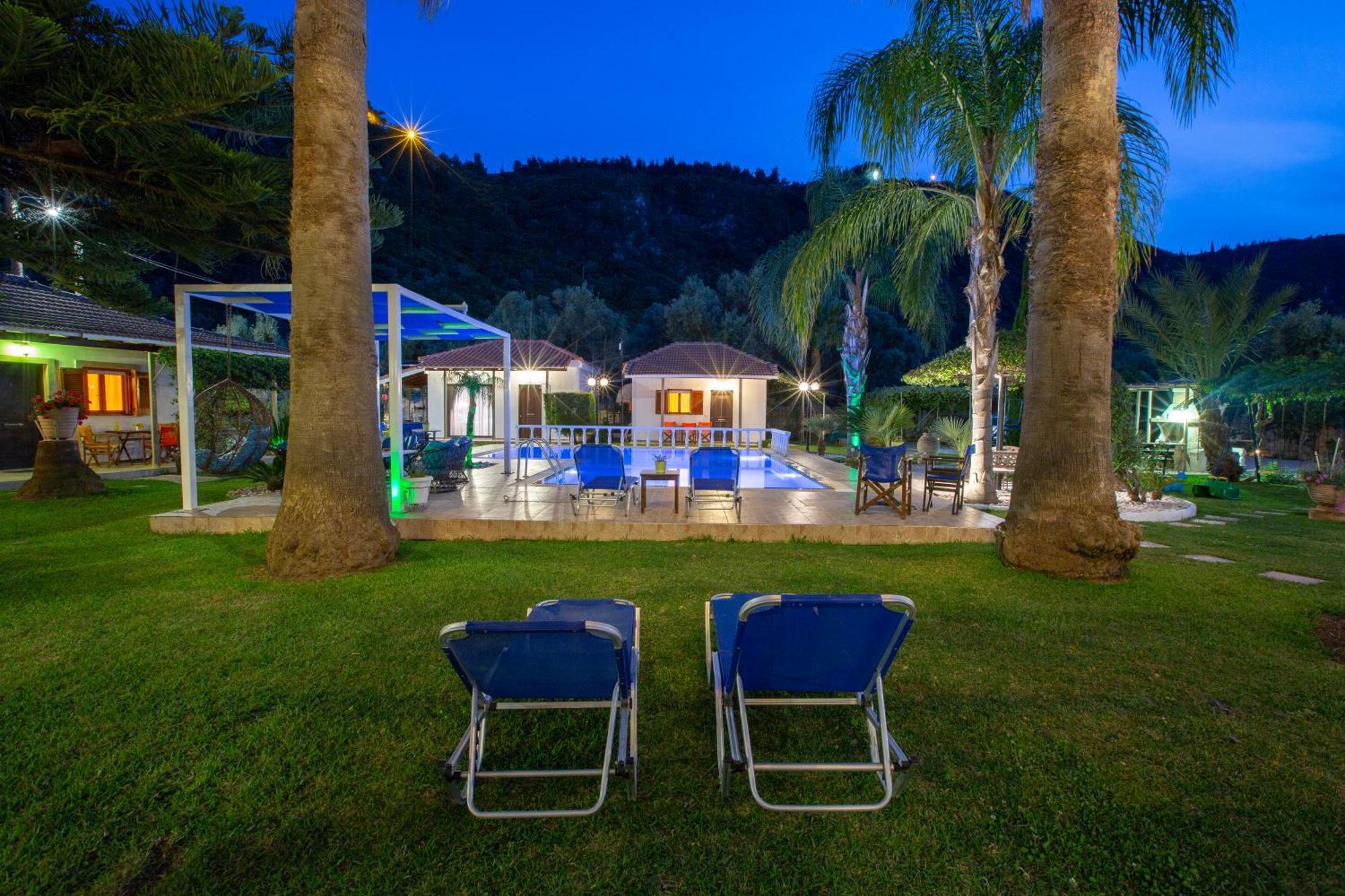Villa Dimitris Apartments & Bungalows Frínion 외부 사진