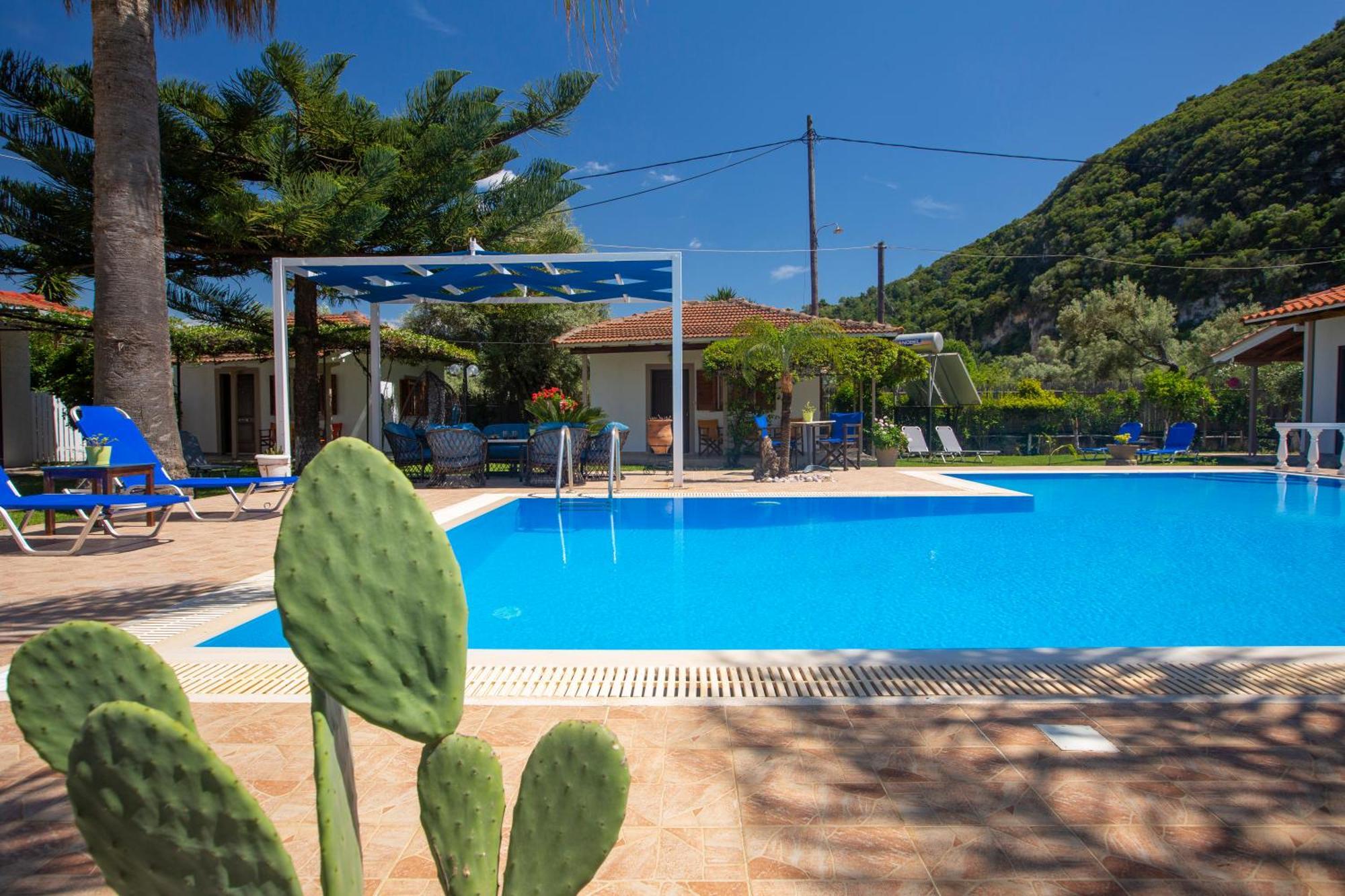 Villa Dimitris Apartments & Bungalows Frínion 외부 사진