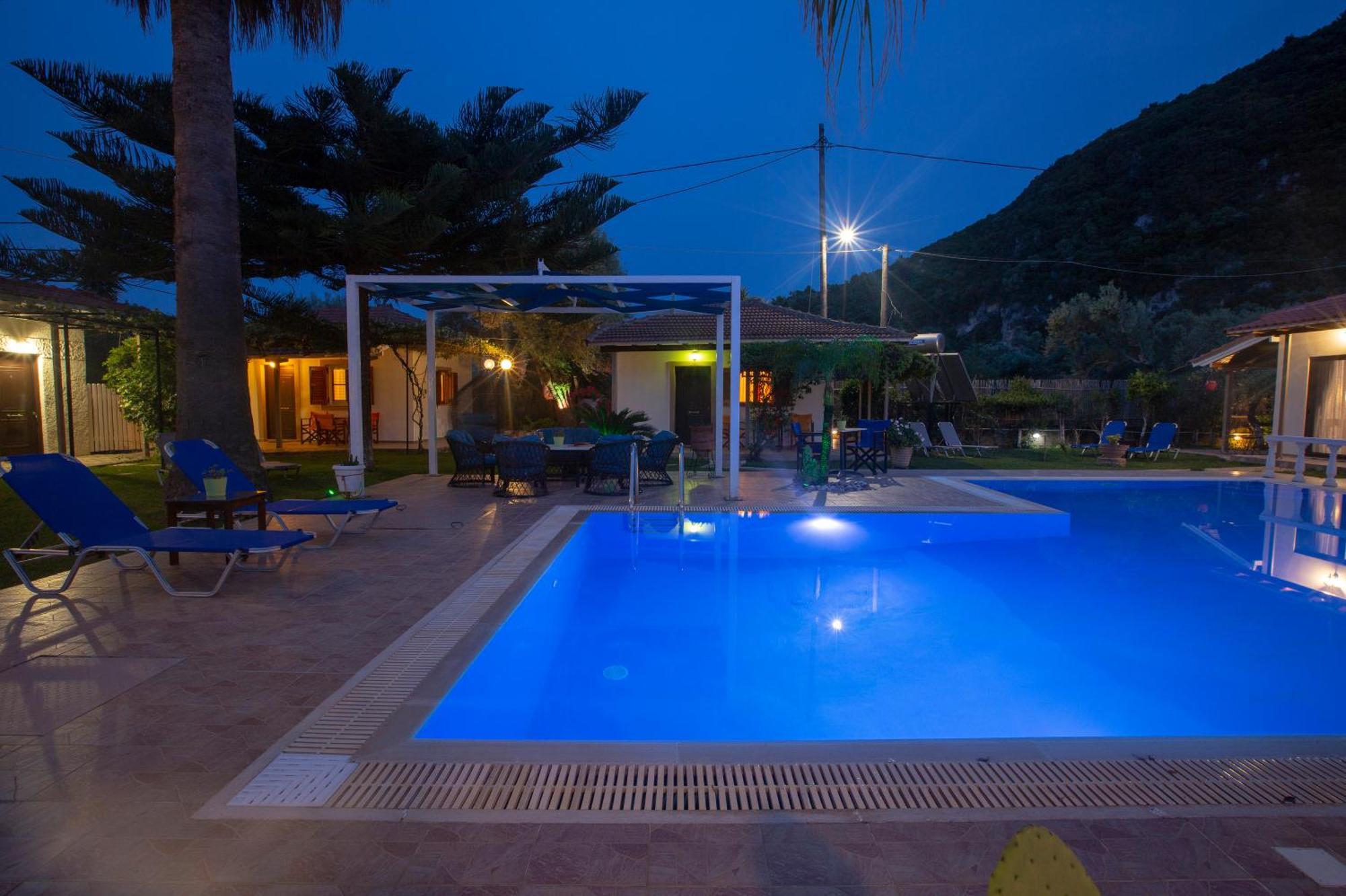 Villa Dimitris Apartments & Bungalows Frínion 외부 사진