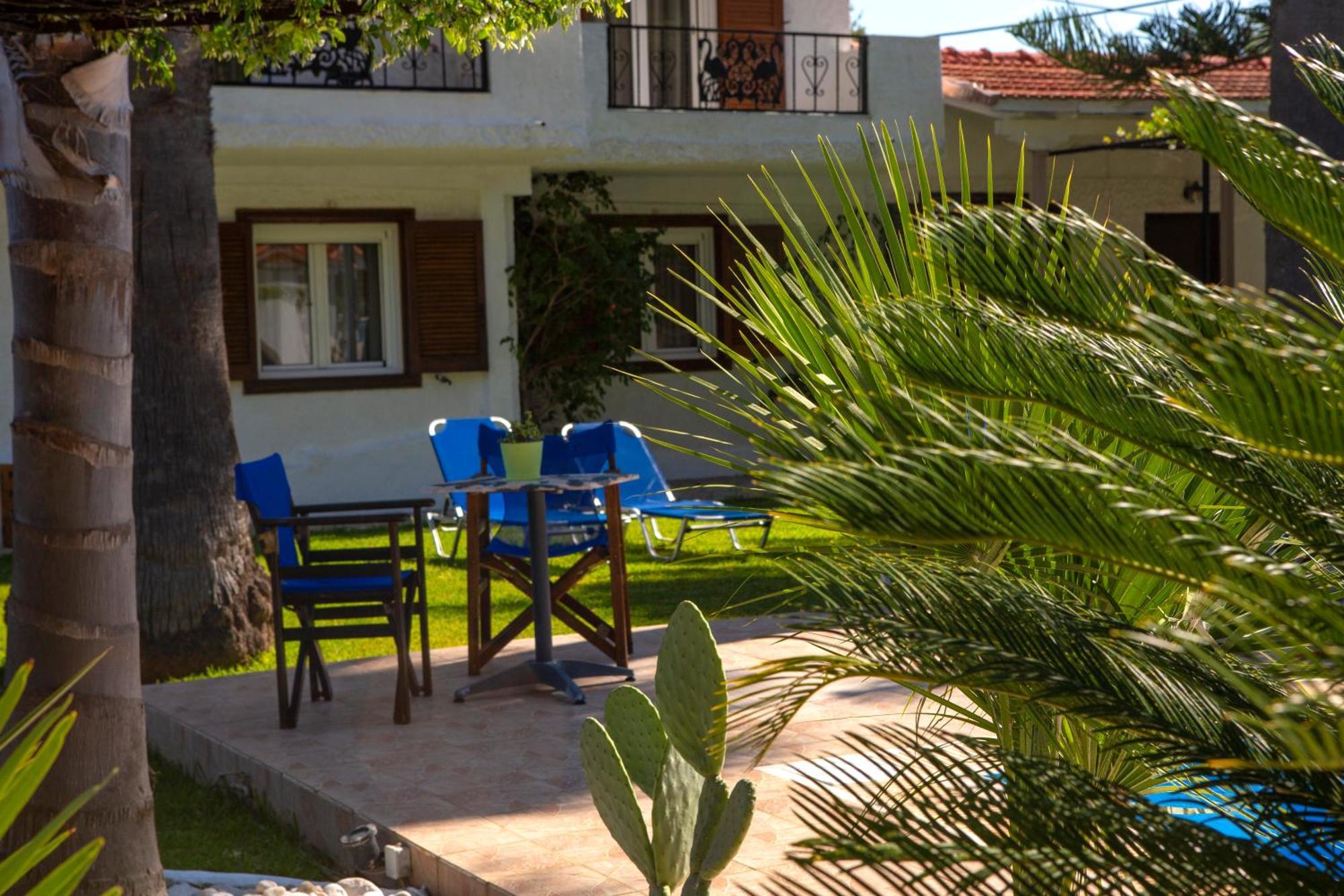 Villa Dimitris Apartments & Bungalows Frínion 외부 사진