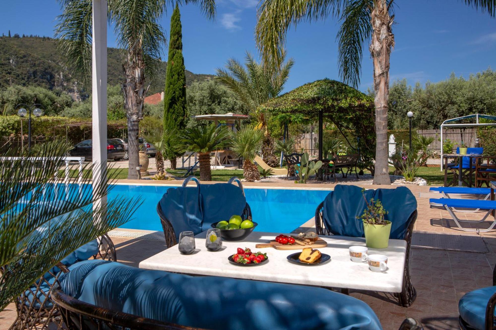 Villa Dimitris Apartments & Bungalows Frínion 외부 사진