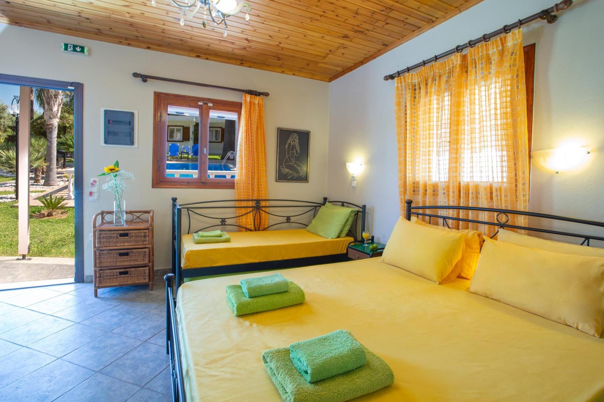 Villa Dimitris Apartments & Bungalows Frínion 외부 사진
