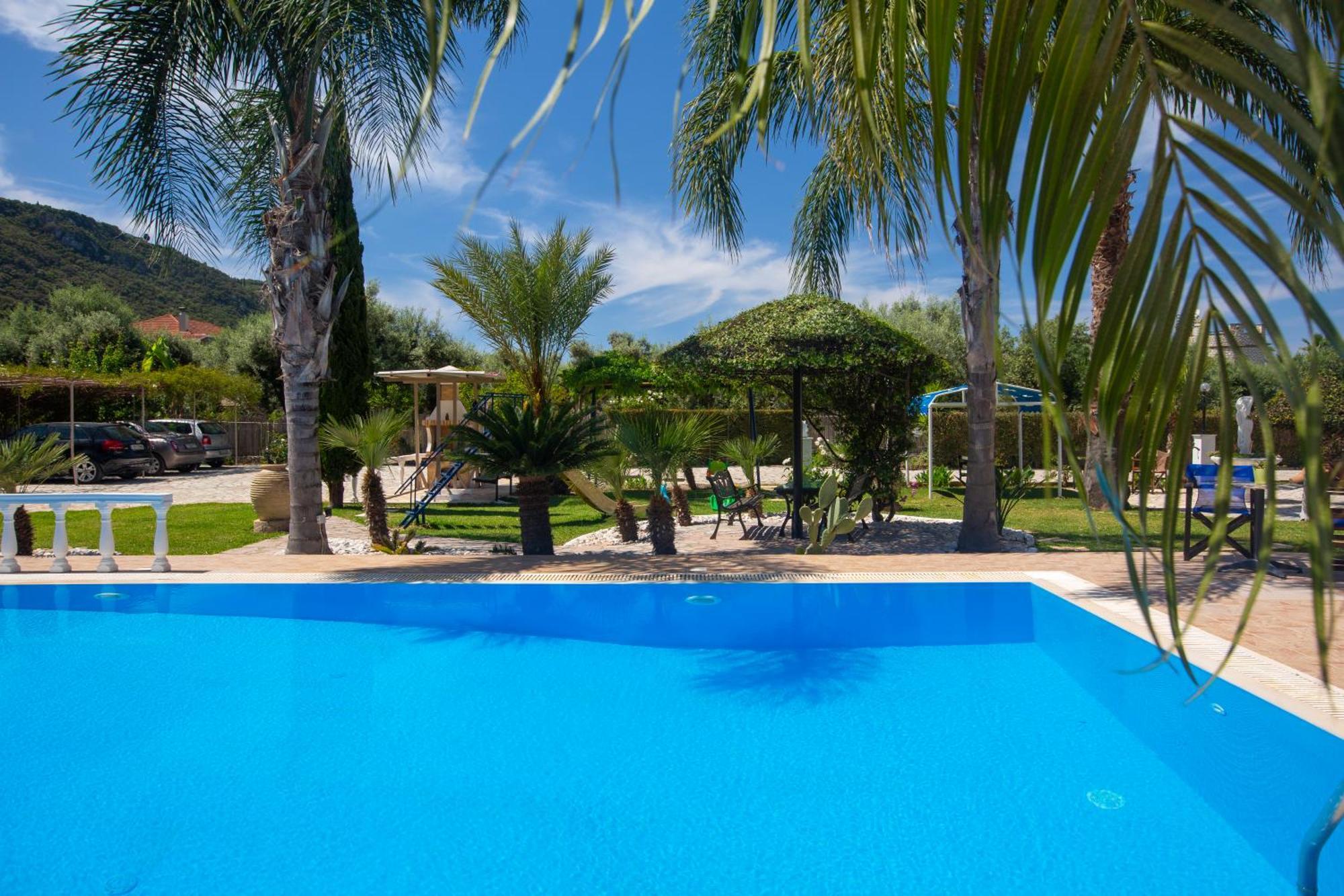 Villa Dimitris Apartments & Bungalows Frínion 외부 사진