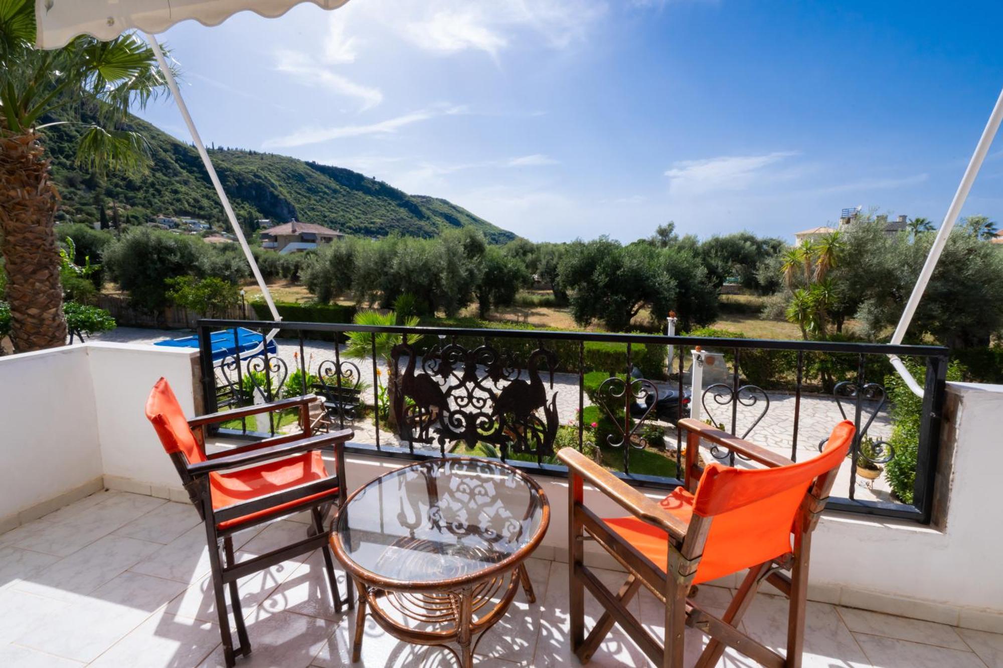 Villa Dimitris Apartments & Bungalows Frínion 외부 사진