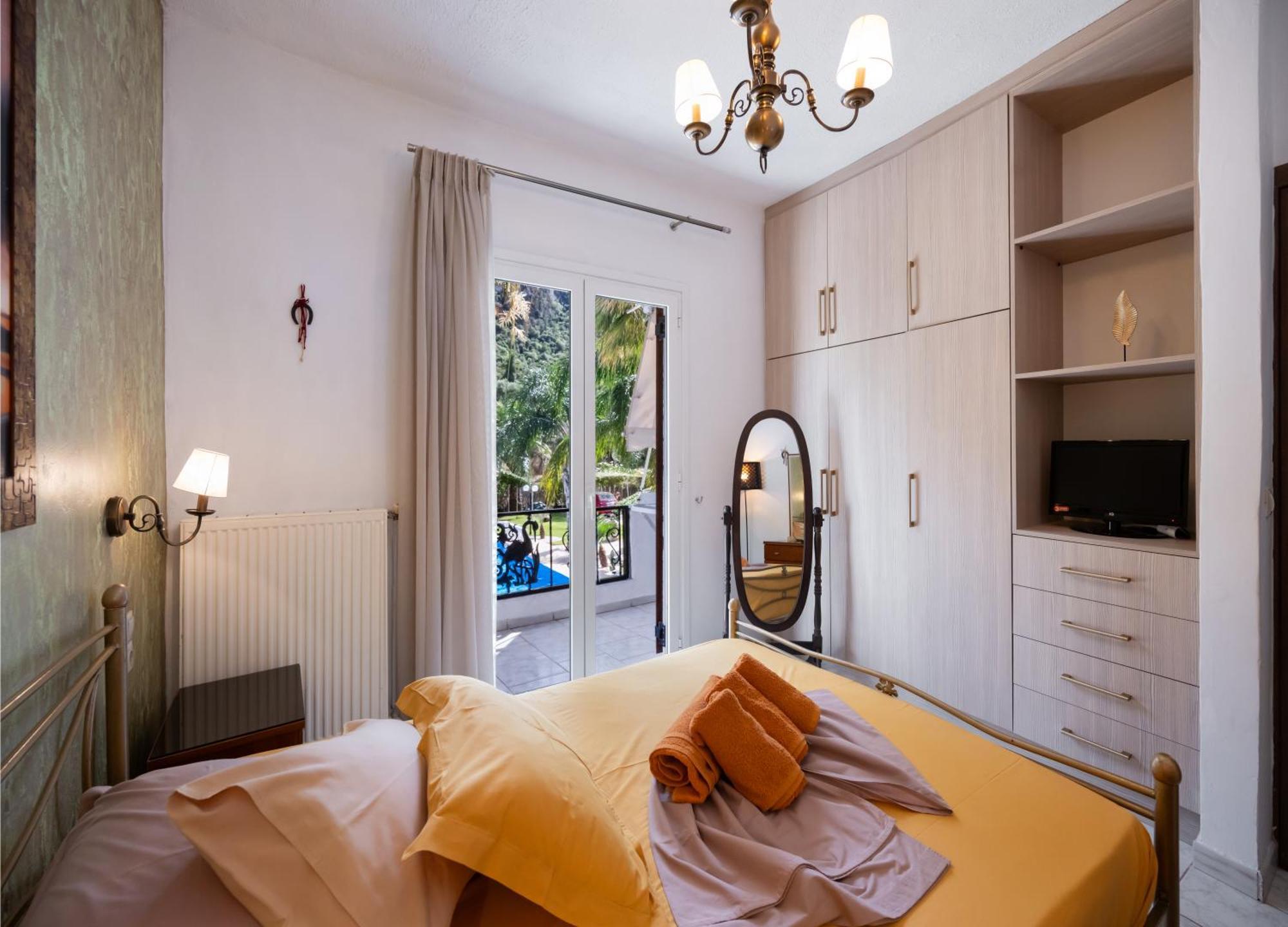 Villa Dimitris Apartments & Bungalows Frínion 외부 사진