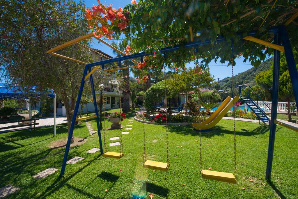 Villa Dimitris Apartments & Bungalows Frínion 외부 사진